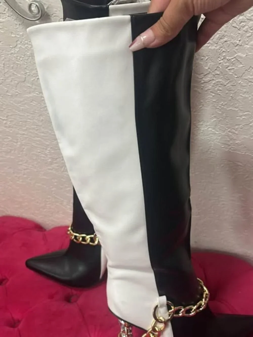 AZALEA WANG HARLOW KNEE HIGH CHAIN BOOT IN BLACK WHITE